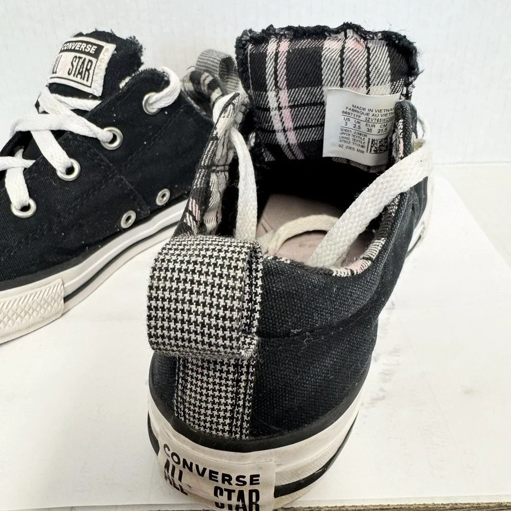 Youth Converse All Star Black With‎ Pink Plaid Trim Sneaker 3 US